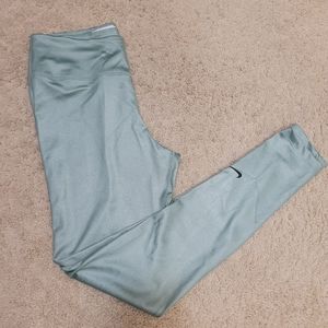 NEW Nike One leggins sz M